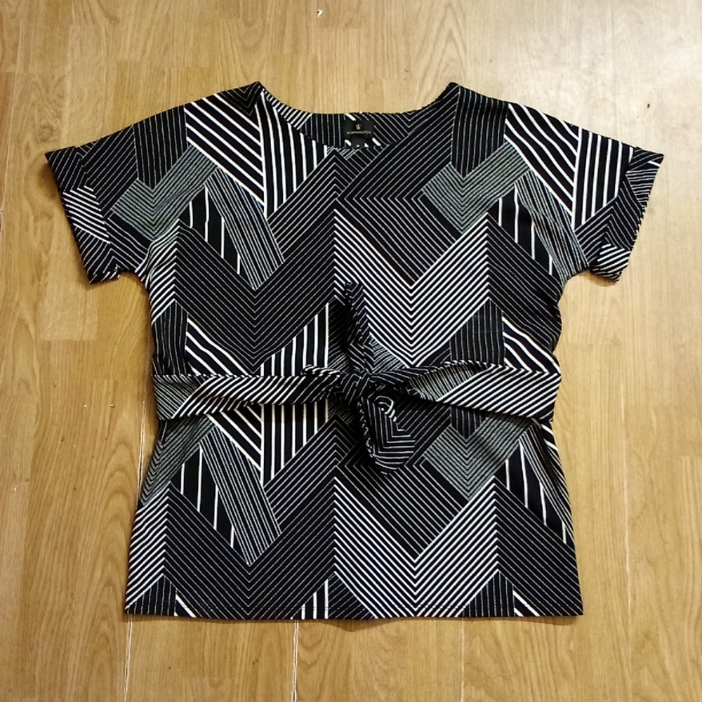 Worthington shirt tie in front